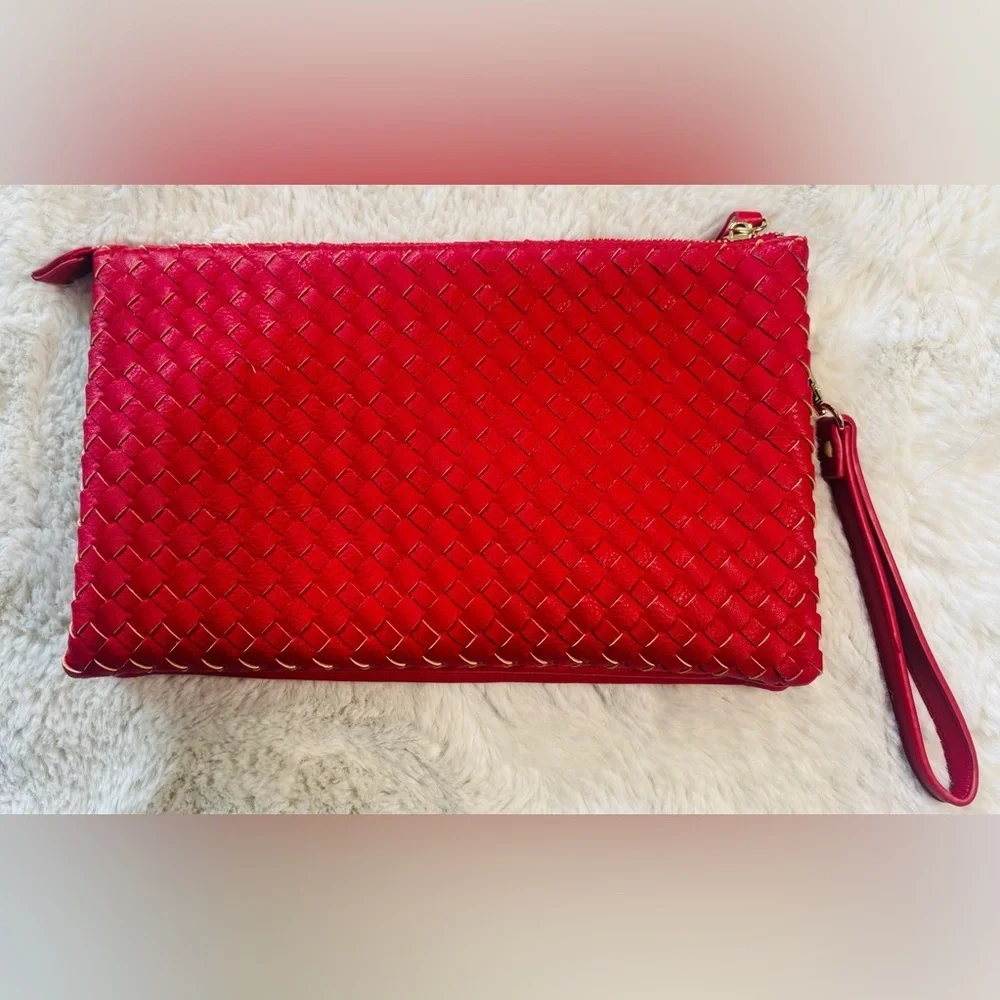 🔥Red Vegan Leather Weaved Clutch/ Crossbody Bag Purse with Gold Hardware🔥